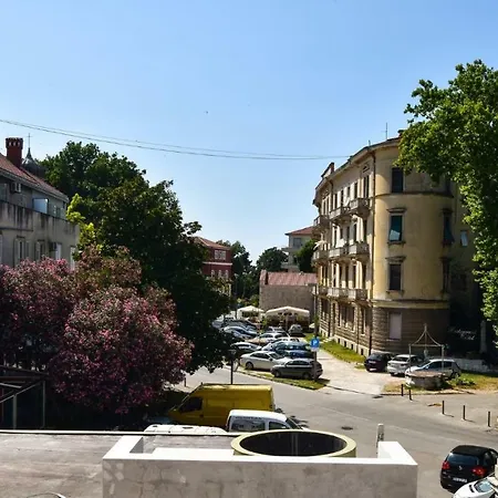 Apartment Hugo Zadar